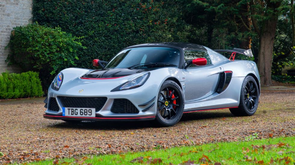 H νέα Lotus Exige Sport 380 χρειάζεται 3,7 δλ. για να πραγματοποιήσει το 0-100 χλμ./ώρα, ενώ έχει τελική ταχύτητα 286 χλμ./ώρα.